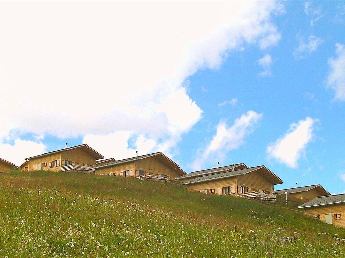 Holiday Home Komfort Aclas Maiensaess Resort-1 By Interhome Urmein Exterior photo